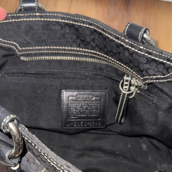 Coach Purse - Picture 4 of 6